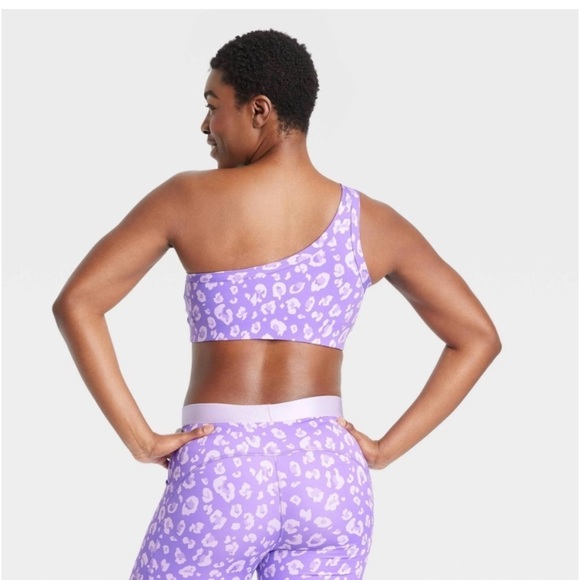 Women's Light Support Brushed
Sculpt Asymmetrical Sports Bra - All in Motion - Picture 3 of 6